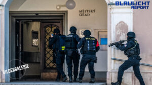 Schüsse und schwer bewaffnete Einsatzkräfte: Polizei-Großeinsatz in Hrádek nad Nisou – Stadt probt den Ernstfall