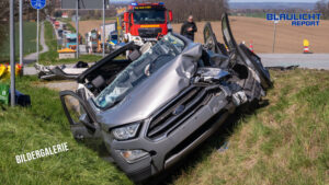 Schwerer Unfall auf der B6 bei Eiserode: Zwei Verletzte – Seniorin aus Wrack befreit