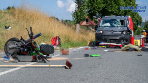 Motorradfahrer schwer verletzt: Schwerer Frontalzusammenstoß mit Pkw